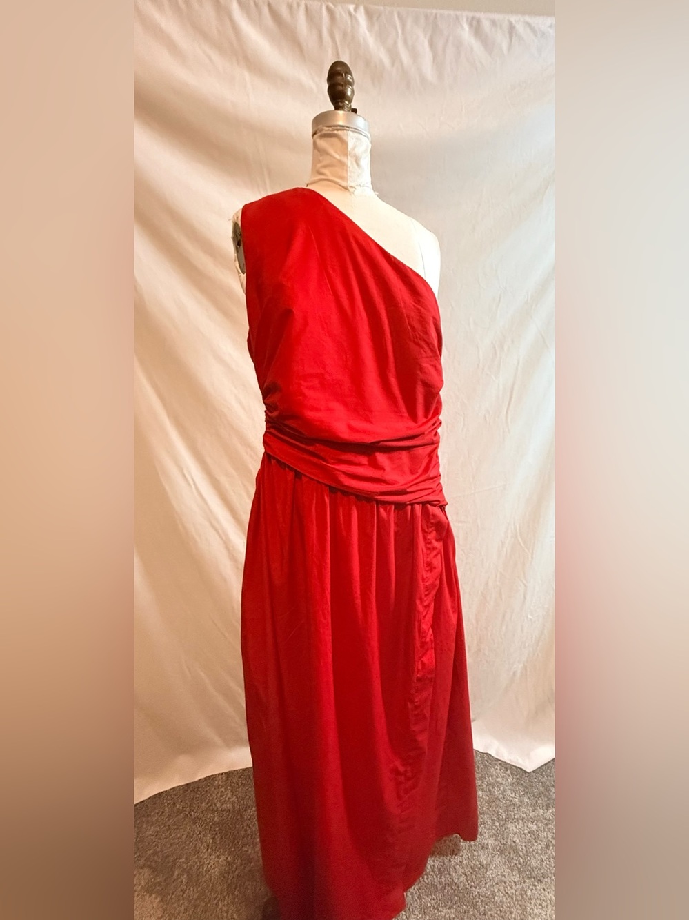 One shoulder side cut out red maxi dress